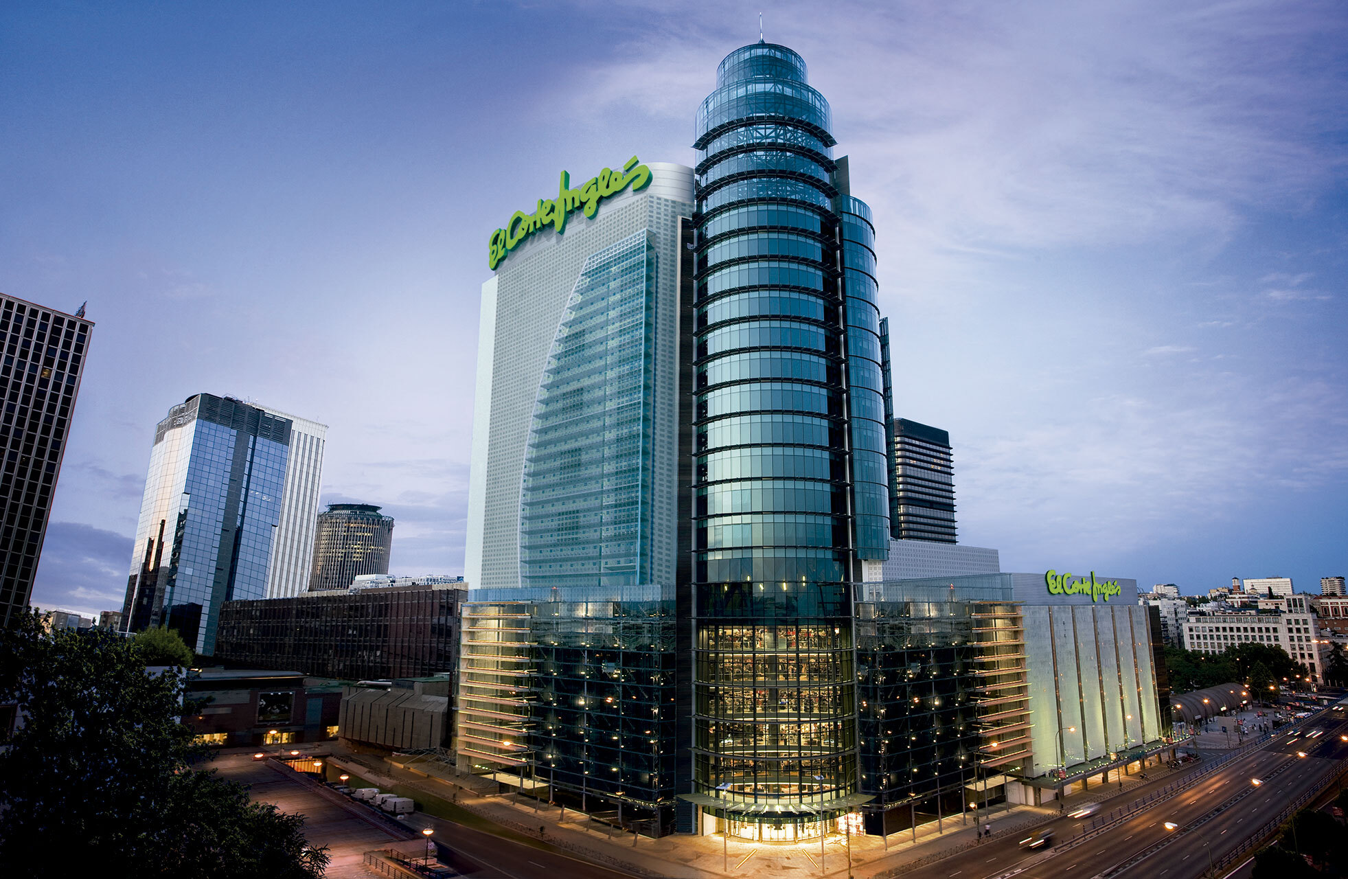 El Corte Inglés contratará a unas 6.000 personas para reforzar la campaña de Navidad 