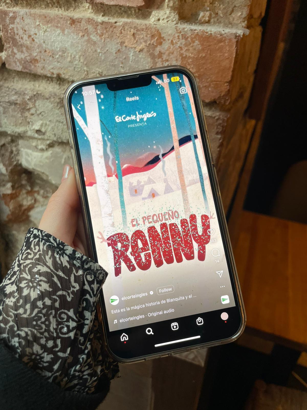 El Corte Inglés crea en sus redes sociales contenido familiar de Renny, el reno de su spot de Navidad 