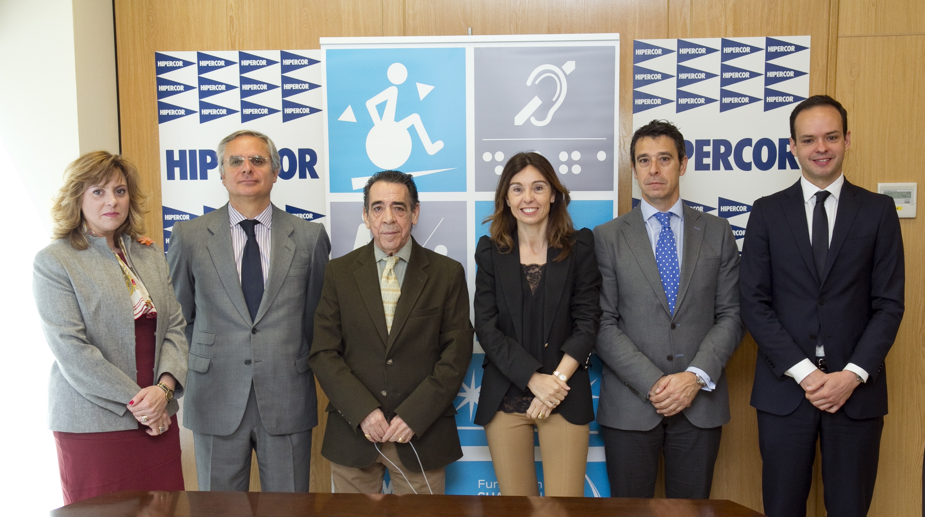 Hipercor certificará todos sus centros con el sello de accesibilidad de Fundación Shangri-La