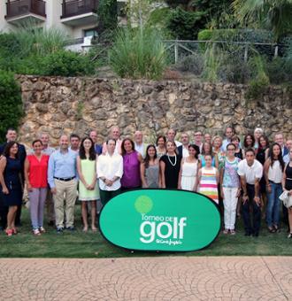 La pareja formada por María Celia Ciscar Vives y Ángel Ortíz Bas es la campeona de la XX Edición del Torneo de Golf de El Corte Inglés