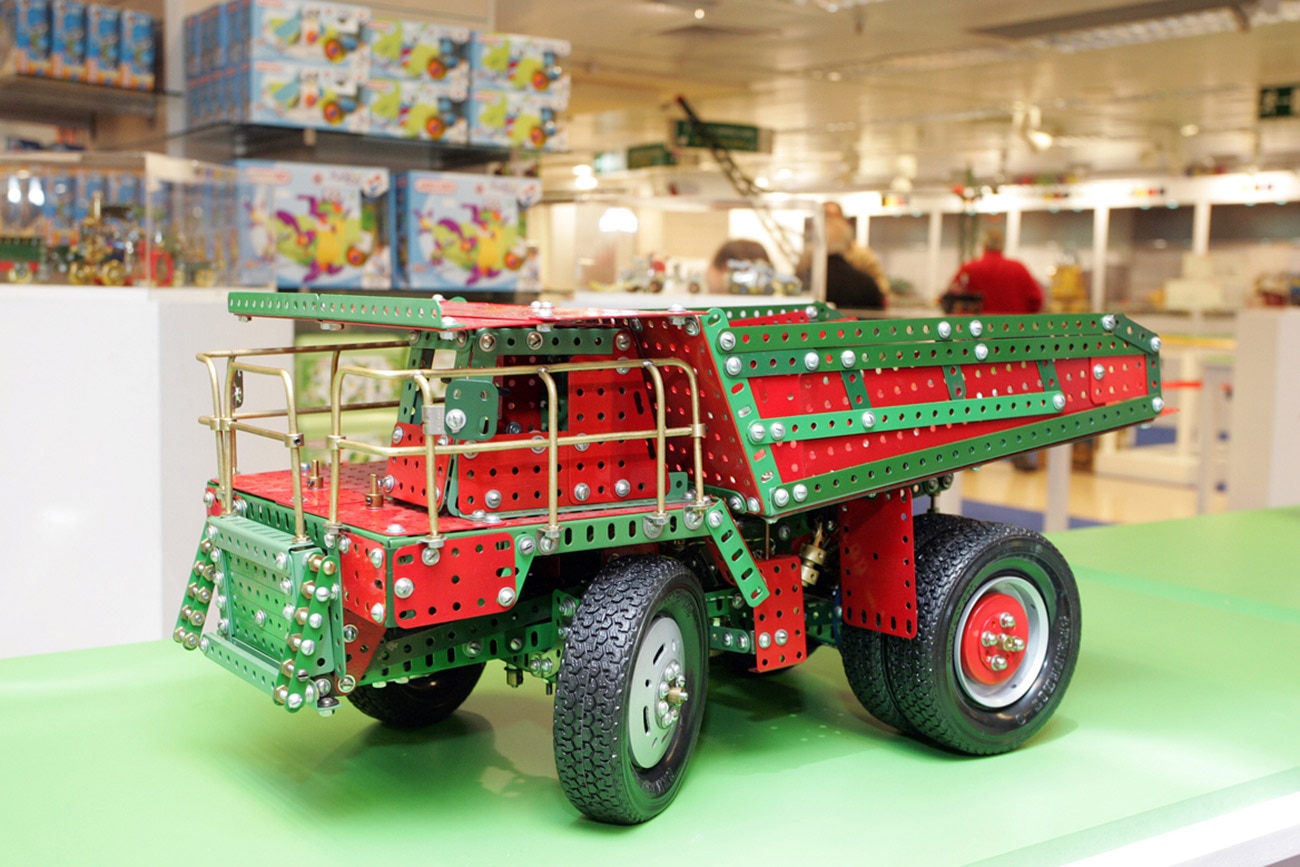 Una inédita exposición de Mecanos en El Corte Inglés de Callao en Madrid