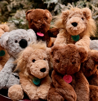 El Corte Inglés dona 18.000 euros a Fundación Aladina y amplía la colección de peluches Animaladinos