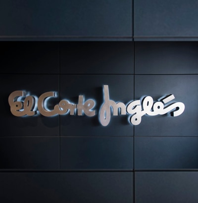 El Corte Inglés reordenará la plantilla de sus servicios centrales para reforzar las tiendas