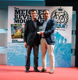 El Corte Inglés recoge el premio honorífico "La Bici del Año" por su apoyo al deporte