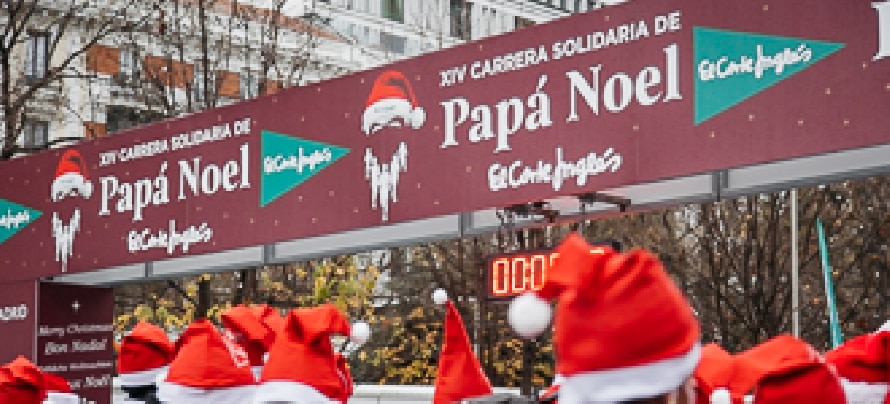 11.000 Papás, Mamás Noel y Elfos conquistan las calles de Madrid con récord de participación