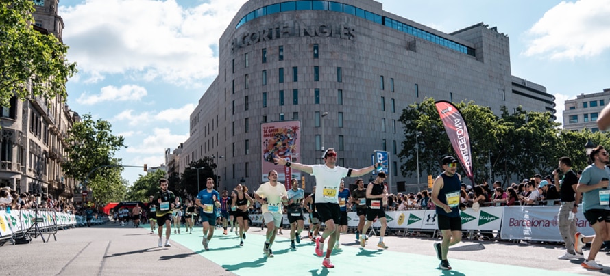 Pol Espinosa y Sandra Sancho ganadores de la 46ª Cursa El Corte Inglés