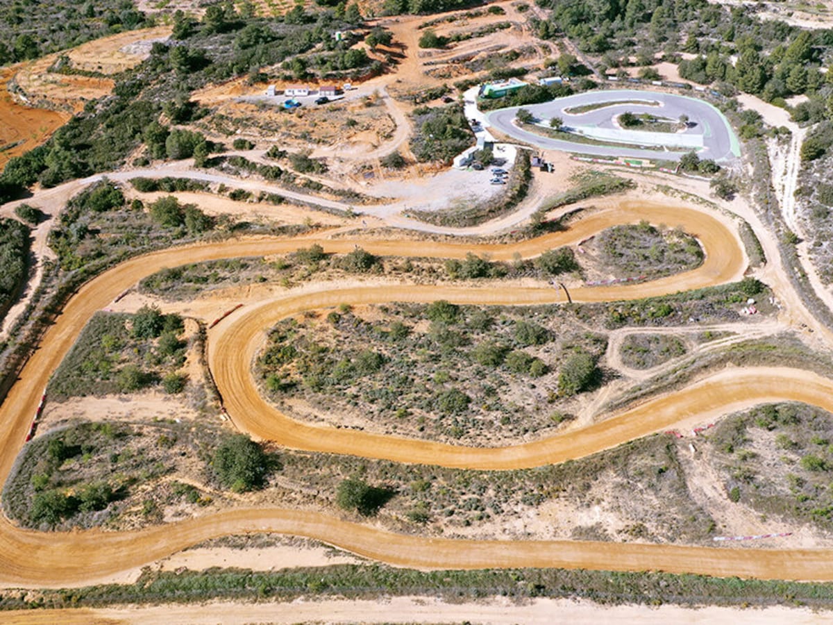 Smartbox 6 vueltas en circuito conduciendo un kart Krass Cross Honda CBR 600 2