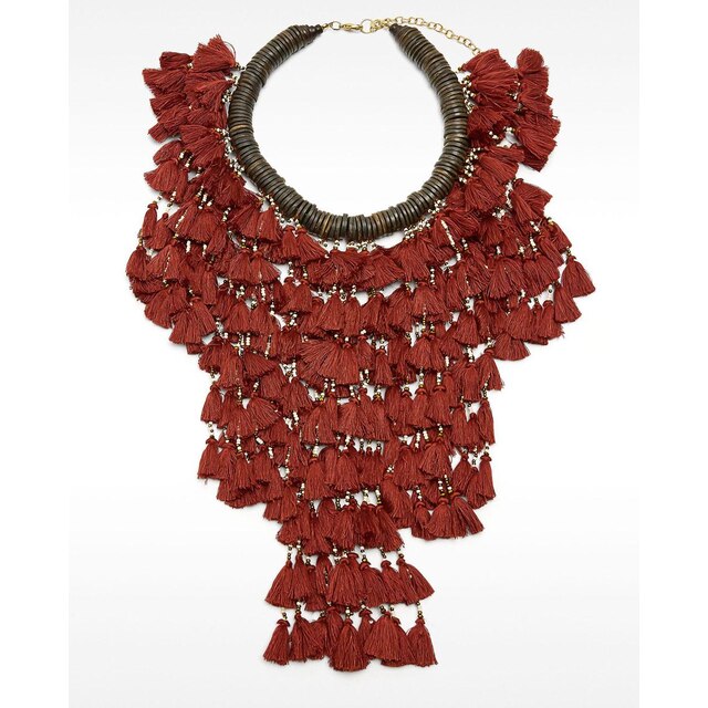 Collar maxi con cuentas y múltiples borlas decorativas