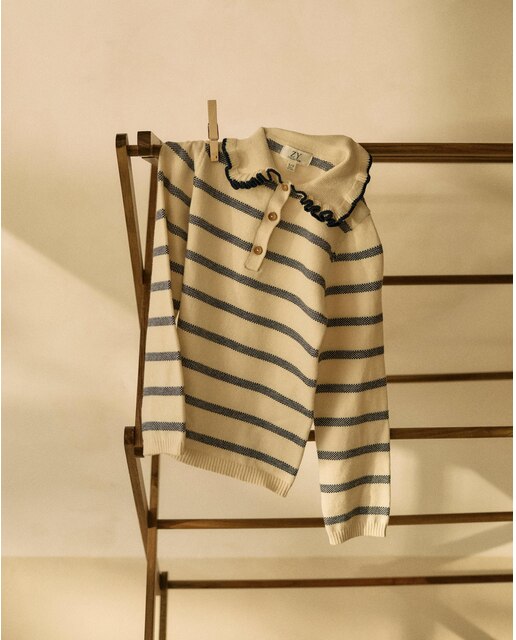 Jersey de niña a rayas con cuello polo