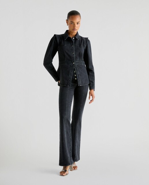 Vaqueros campana de mujer corte flare con cierre de botones