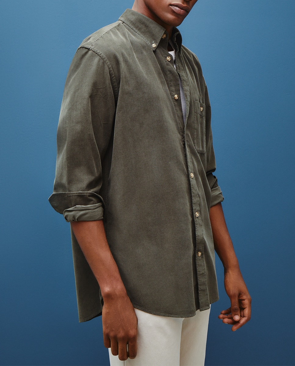 Imagen 0 de Camisa de hombre de pana