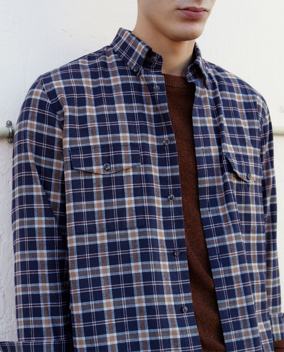 Imagen 0 de Camisa de hombre con tejido de franela
