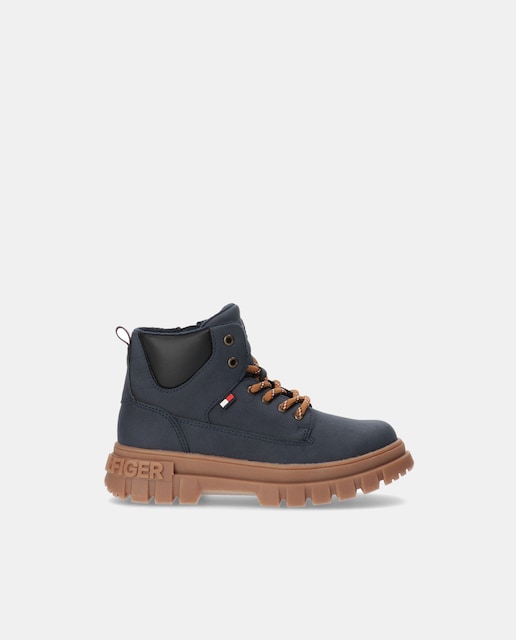 Imagen 0 de Bota niño cordones piso tacos