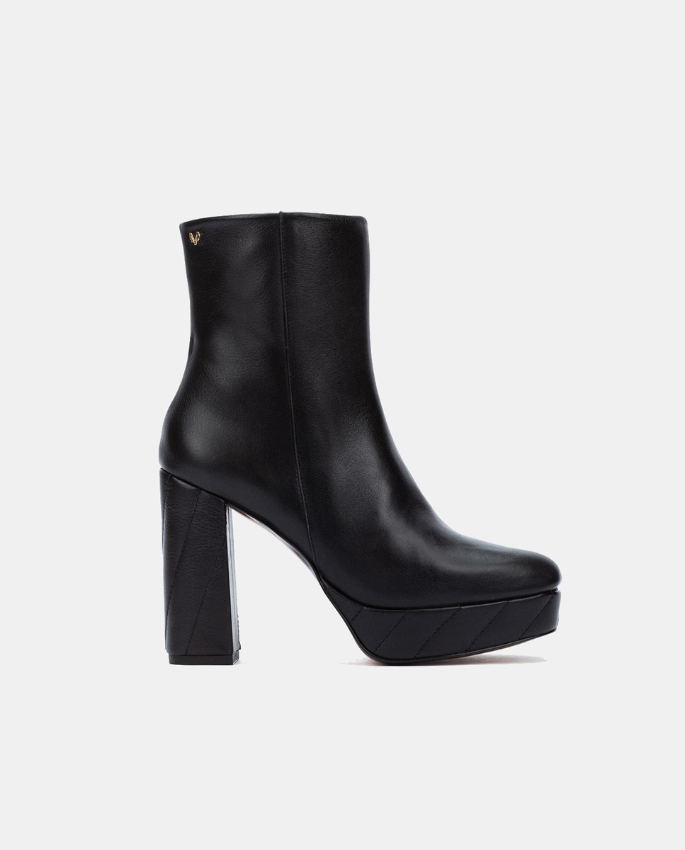 Imagen 0 de Botines de mujer en piel con plataforma y tacón bloque