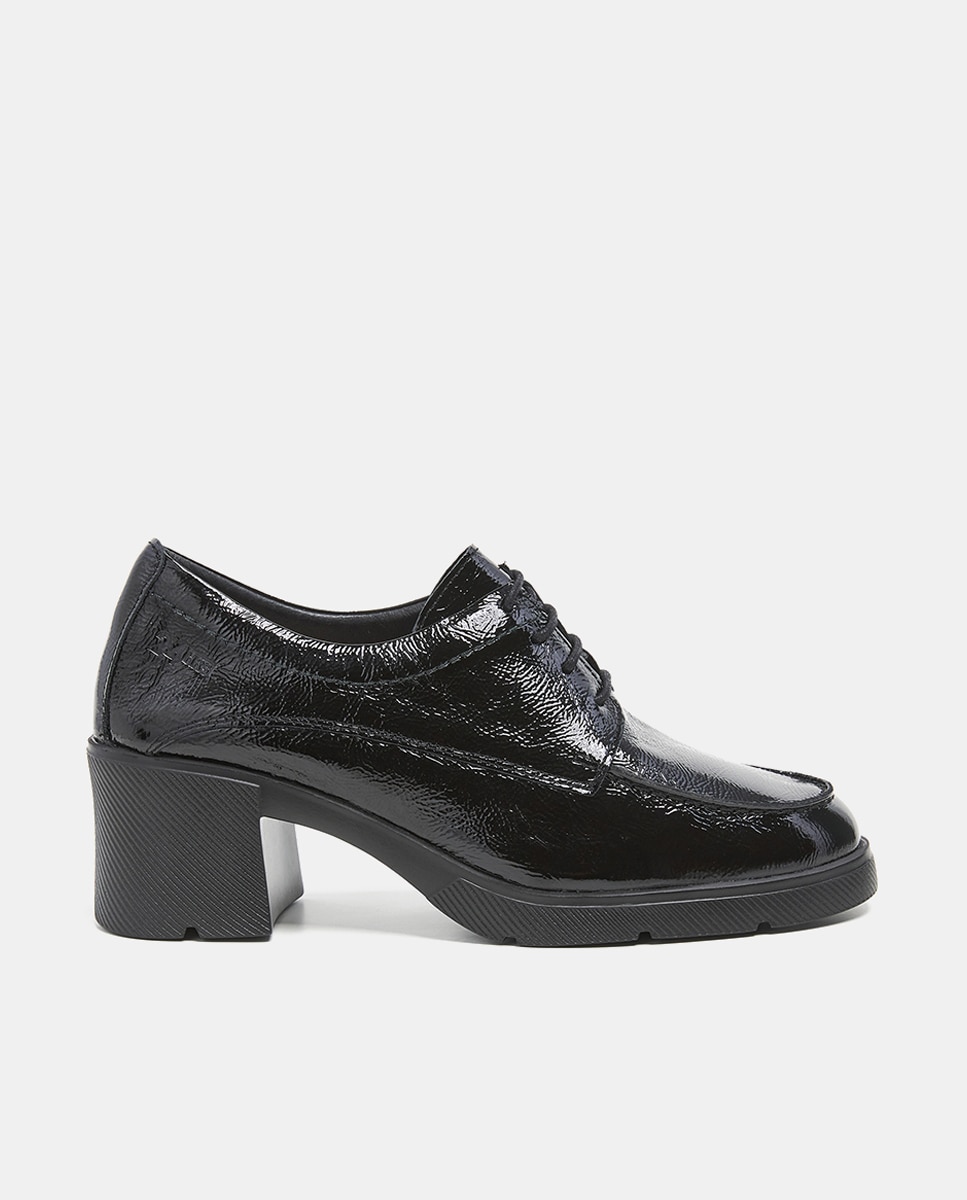 Imagen 0 de Zapatos de tacón de cordones en charol negro