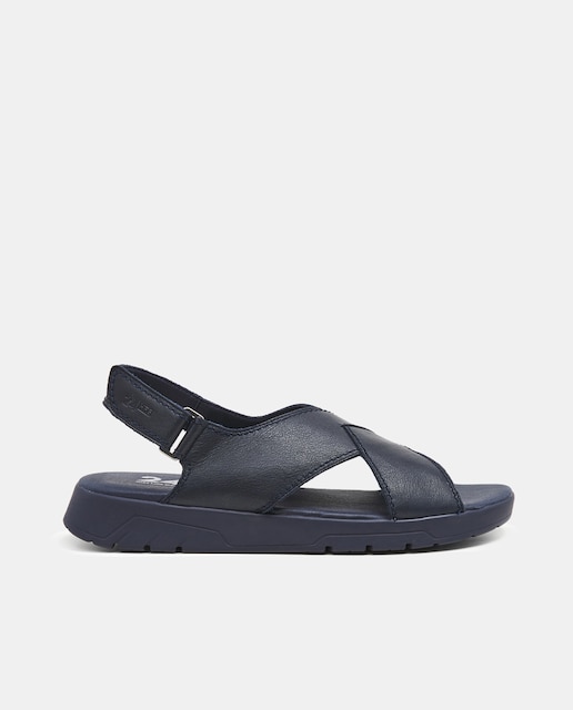 Imagen 0 de Sandalias abiertas de hombre en piel tiras cruzadas