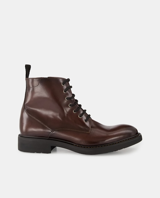 Imagen 0 de Botas de hombre en piel con pala lisa y cremallera