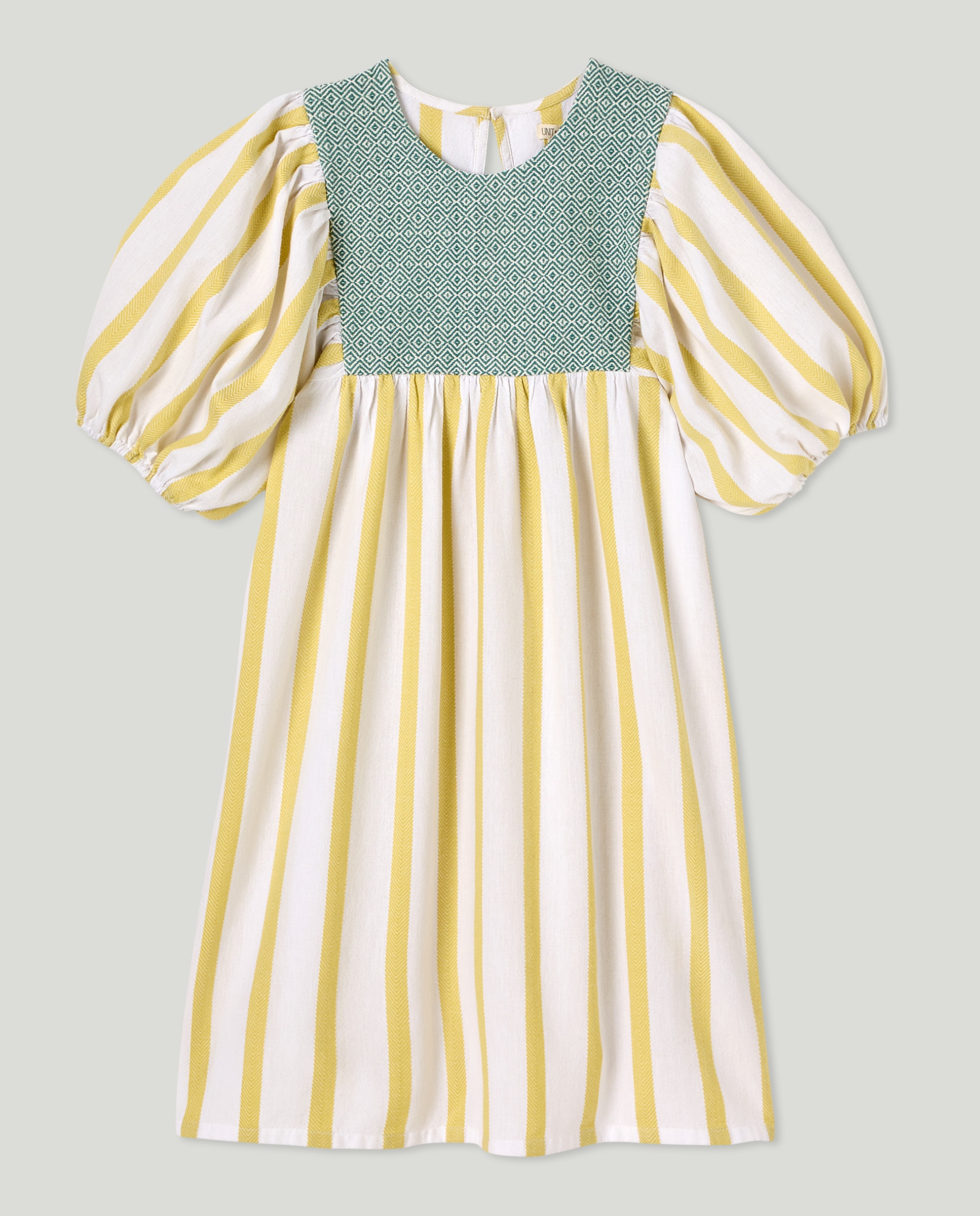 Imagen 0 de Vestido niña pechera bordada