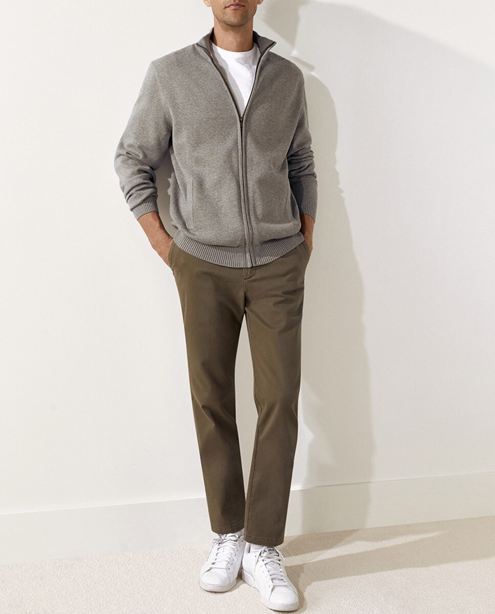 Imagen 0 de Pantalón de hombre ESSENTIAL classic fit en algodón elastómero