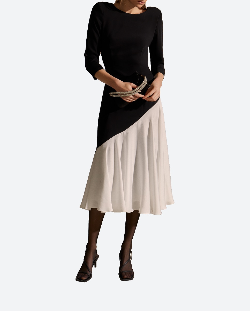 Imagen 0 de Vestido corto de mujer