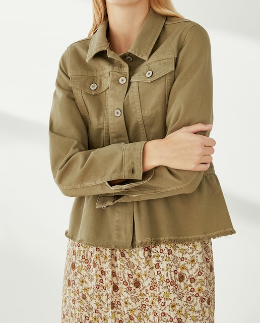 Imagen 0 de Cazadora de mujer con volante