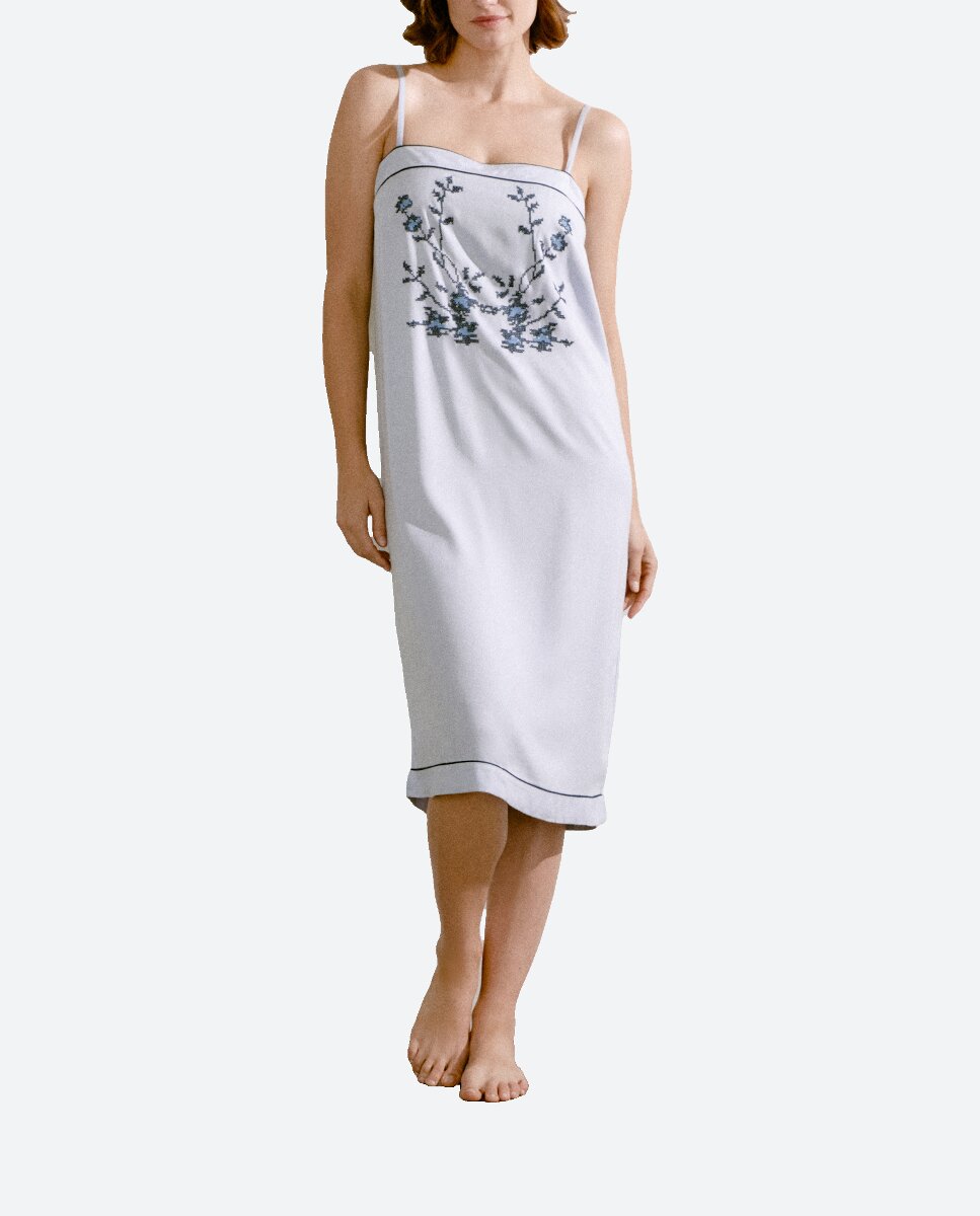 Imagen 0 de Camisón tirantes flores bordadas