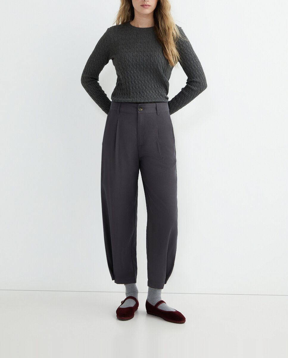 Imagen 0 de Pantalón mujer botón bajo