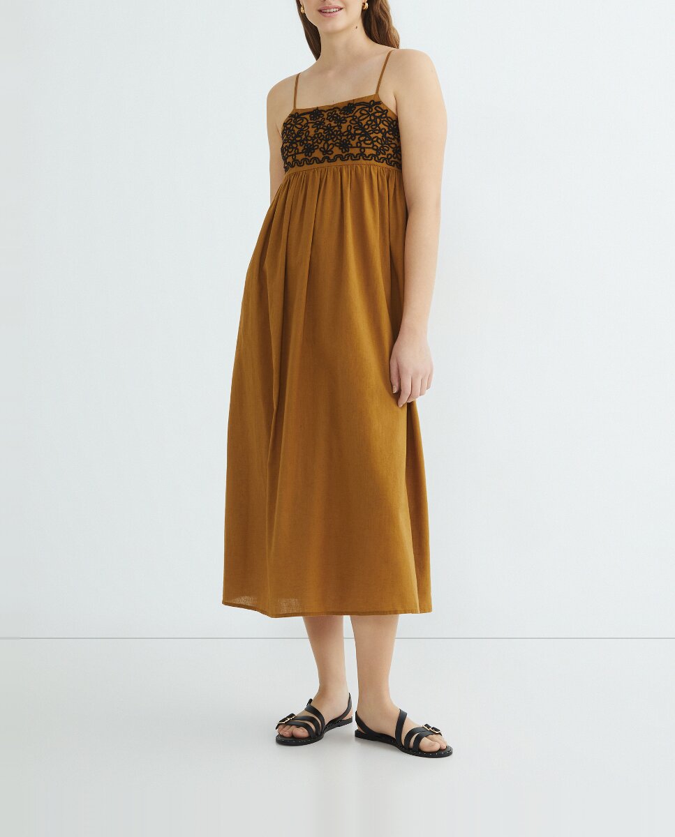 Imagen 0 de Vestido tirantes bordado