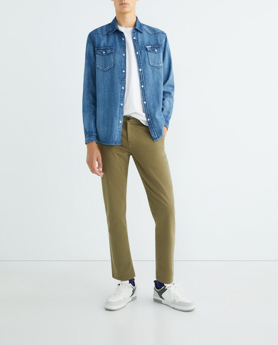 Imagen 0 de Pantalón chino de hombre con bolsillos