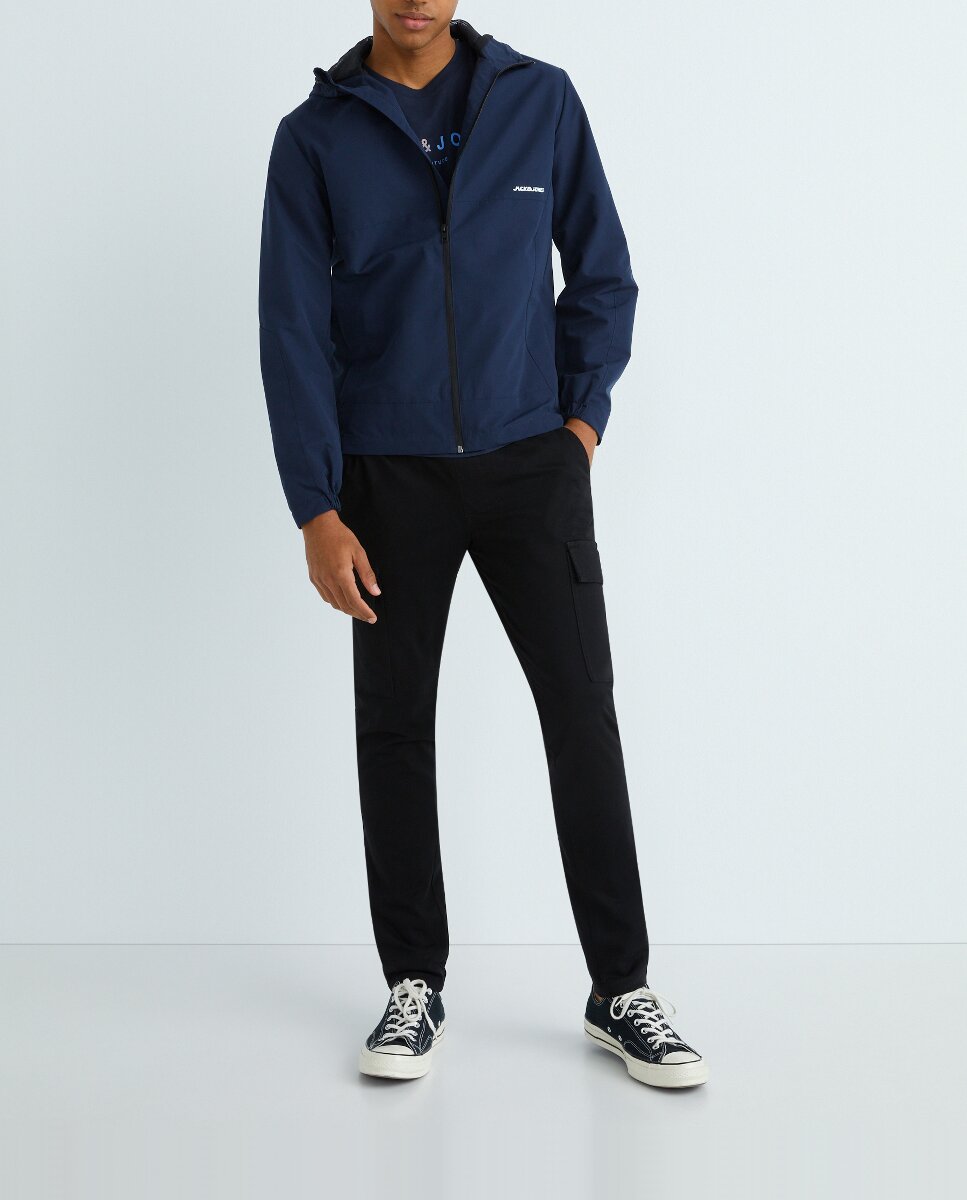 Imagen 0 de Pantalón cargo de hombre