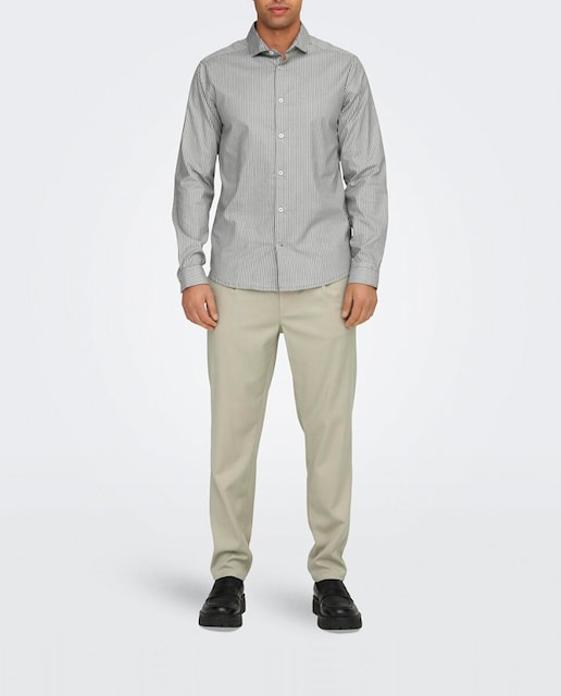Imagen 0 de Pantalón de hompre de pinza con corte tapered