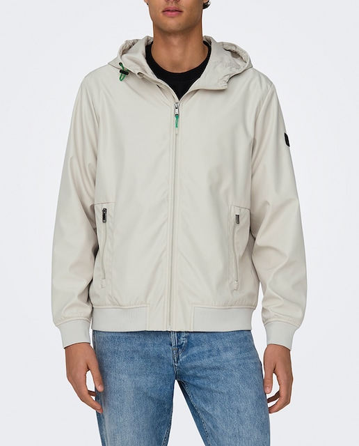 Imagen 0 de Chaqueta con capucha de hombre