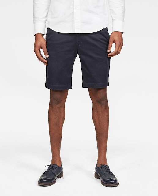 Imagen 0 de Bermuda tipo chino de hombre con algodón BCI azul