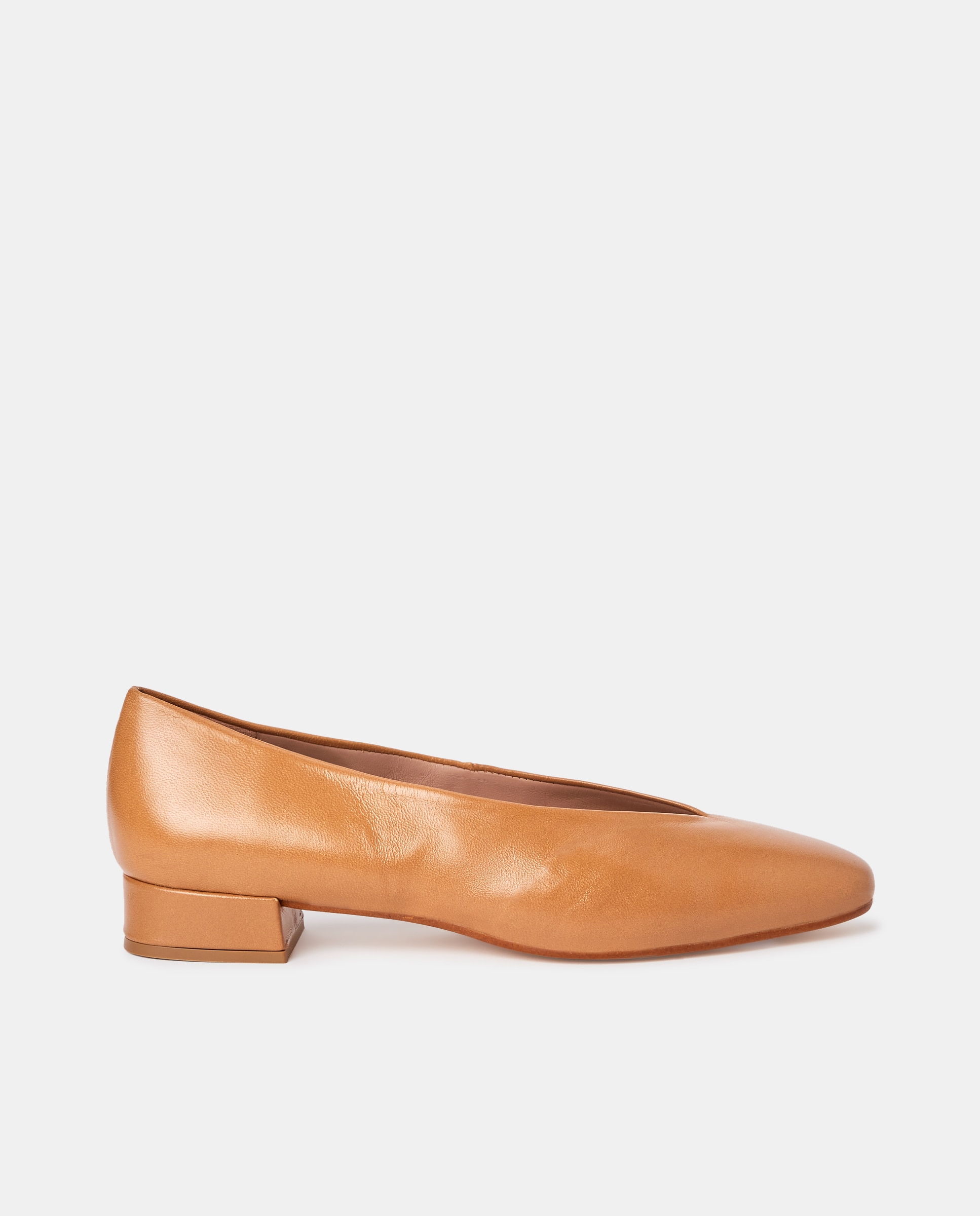 Imagen 0 de Zapatos planos de mujer en piel con forro adaptable y puntera afilada - Línea Comfort