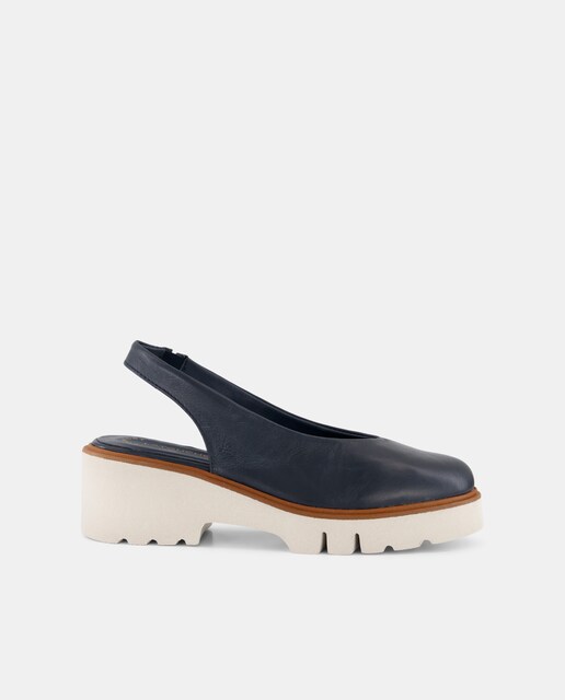 Imagen 0 de Zapatos de tacón destalonados de mujer