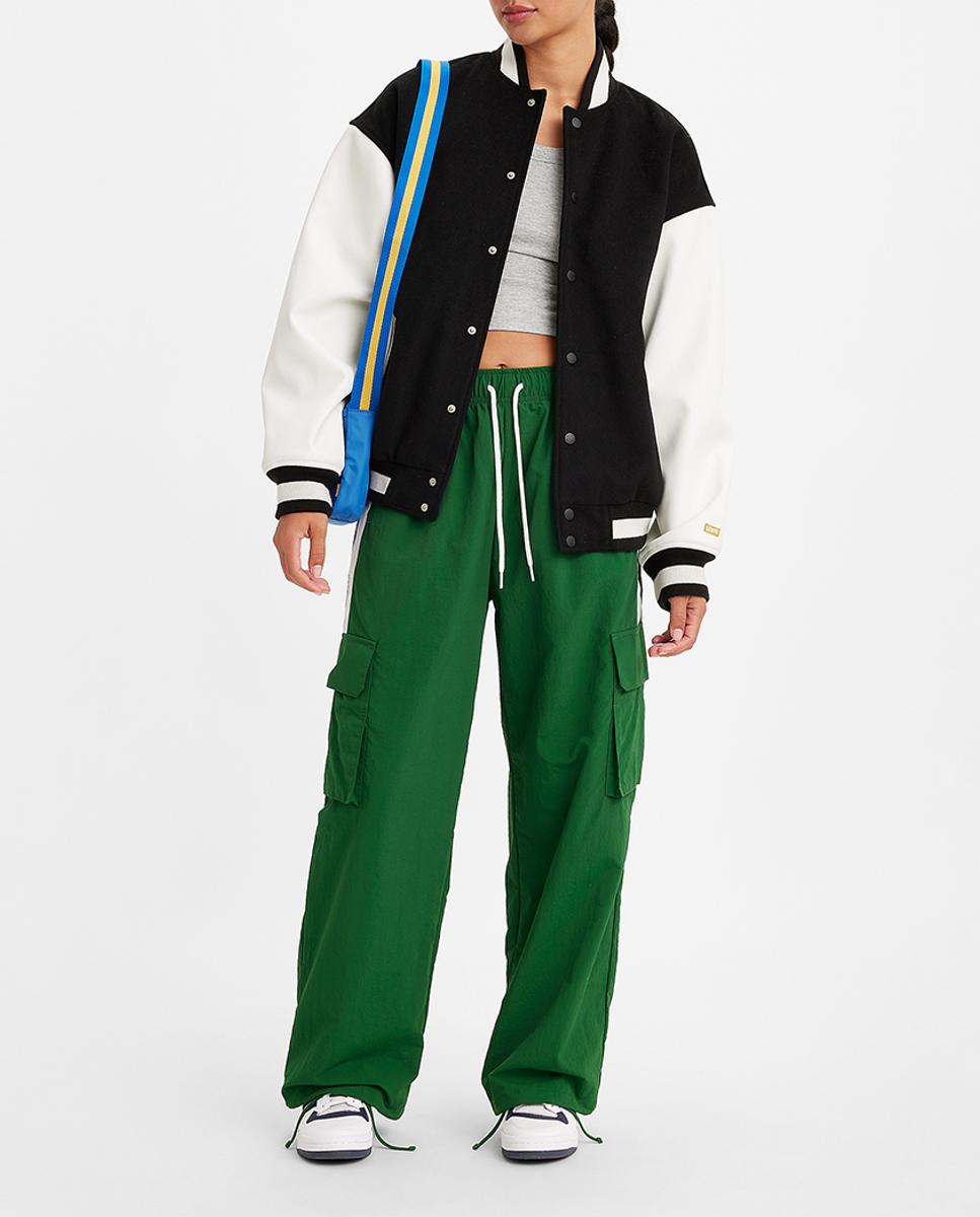 Imagen 0 de Pantalón deportivo cargo de mujer liso
