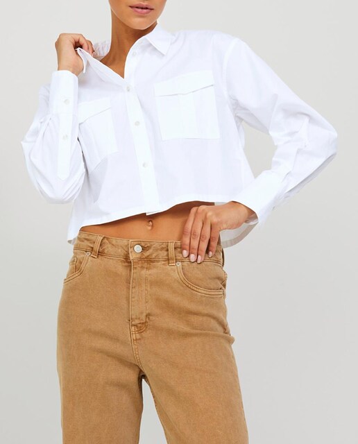 Imagen 0 de Camisa de mujer manga larga crop popelín con bolsillos delanteros