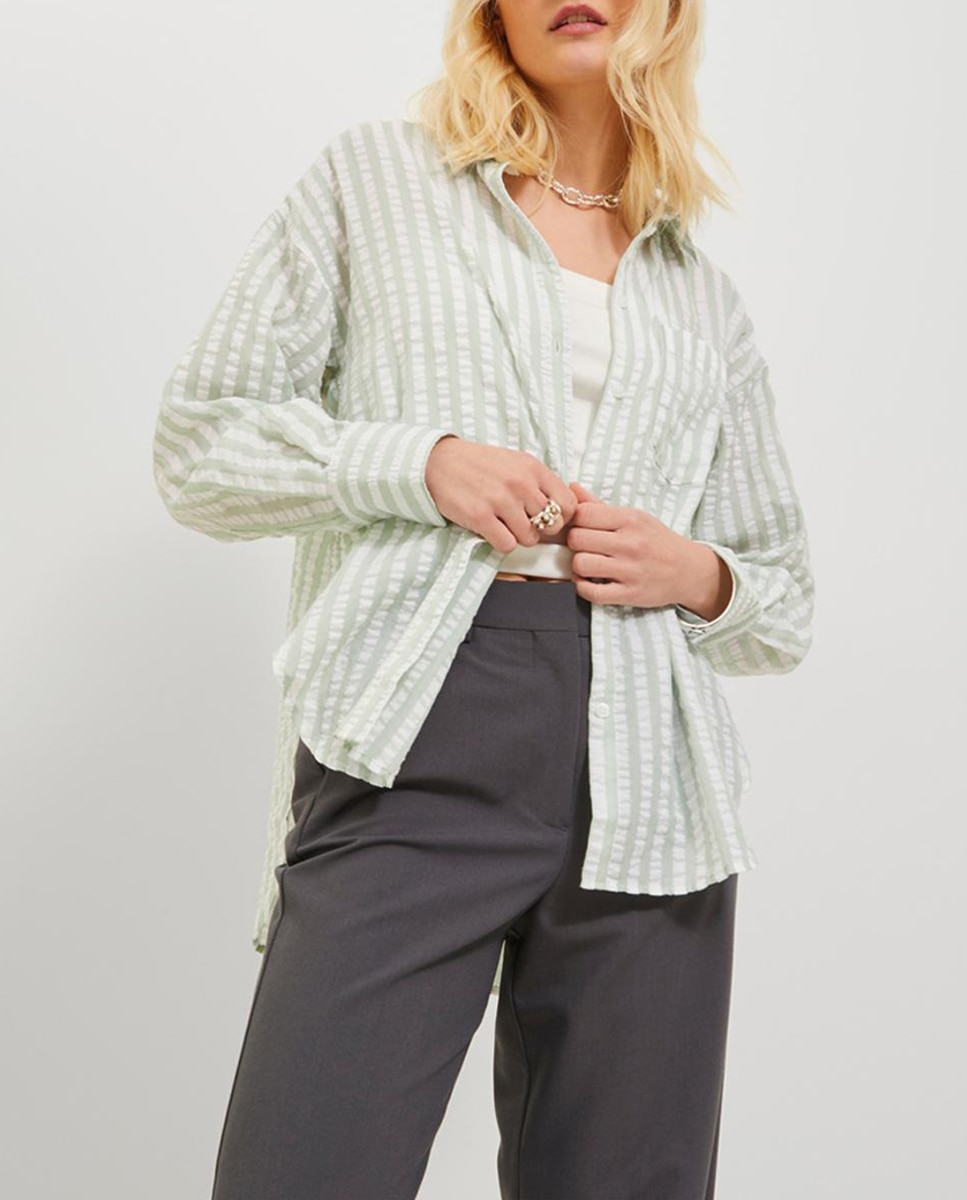 Imagen 0 de Camisa de cuello solapa y manga larga de mujer
