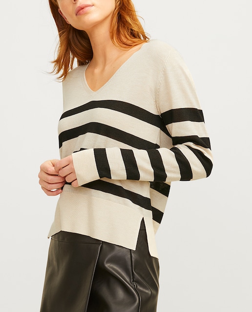 Imagen 0 de Jersey fino cuello pico de mujer