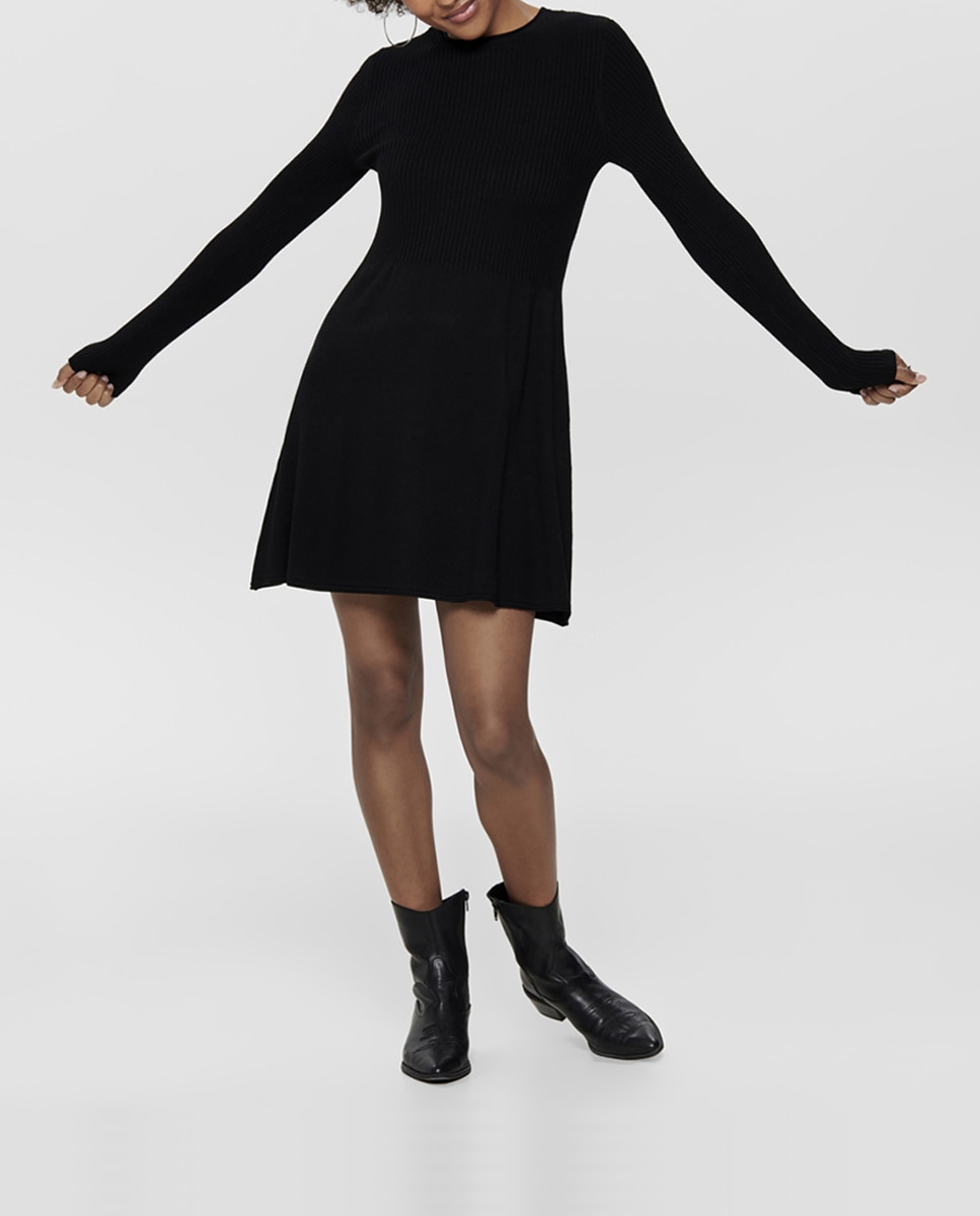 Imagen 0 de Vestido corto de punto