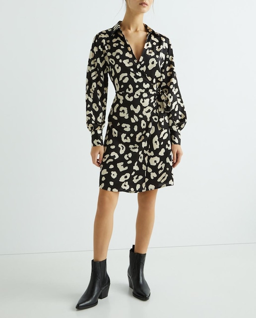 Imagen 0 de Vestido corto wrap camisero