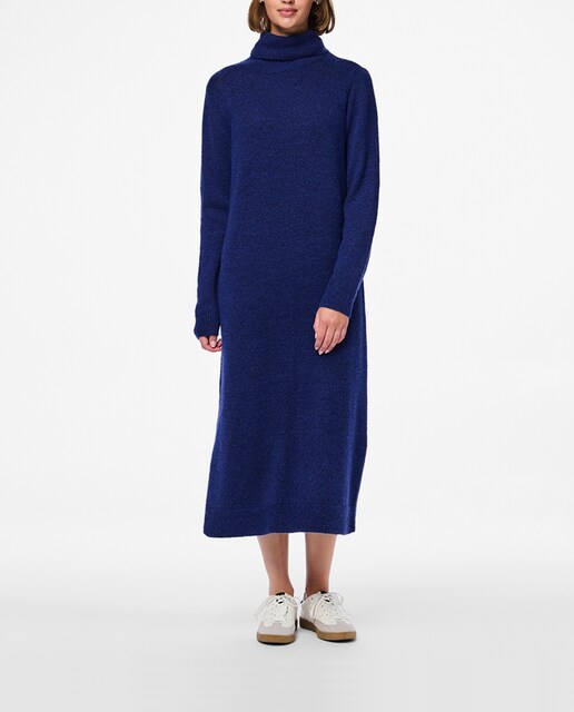 Imagen 0 de Vestido de punto de cuello vuelto