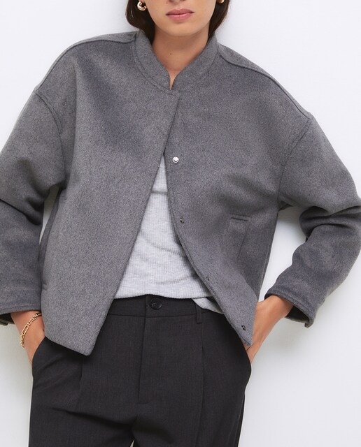 Imagen 0 de Bomber de mujer snaps bolsillos vivo