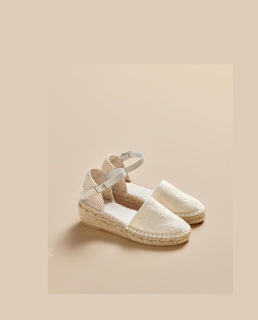 Imagen 0 de Alpargatas de niña en color beige con cuña