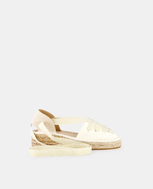 Imagen 0 de Sandalias cerradas de niña