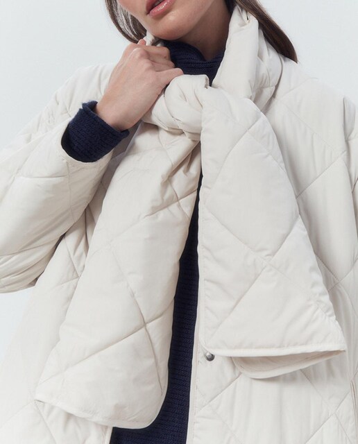 Imagen 0 de Parka de mujer con bufanda