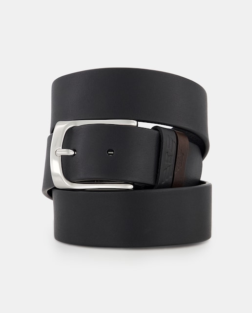Imagen 0 de Cinturón de hombre en piel con logo en pasadores