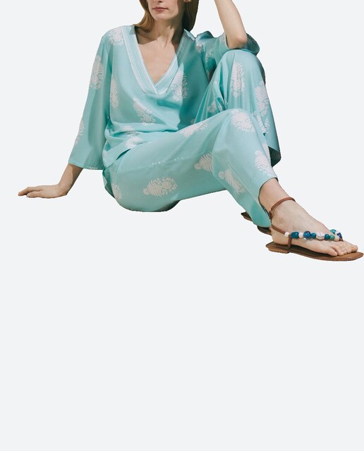 Imagen 0 de Conjunto de mujer con estampado de cenefa