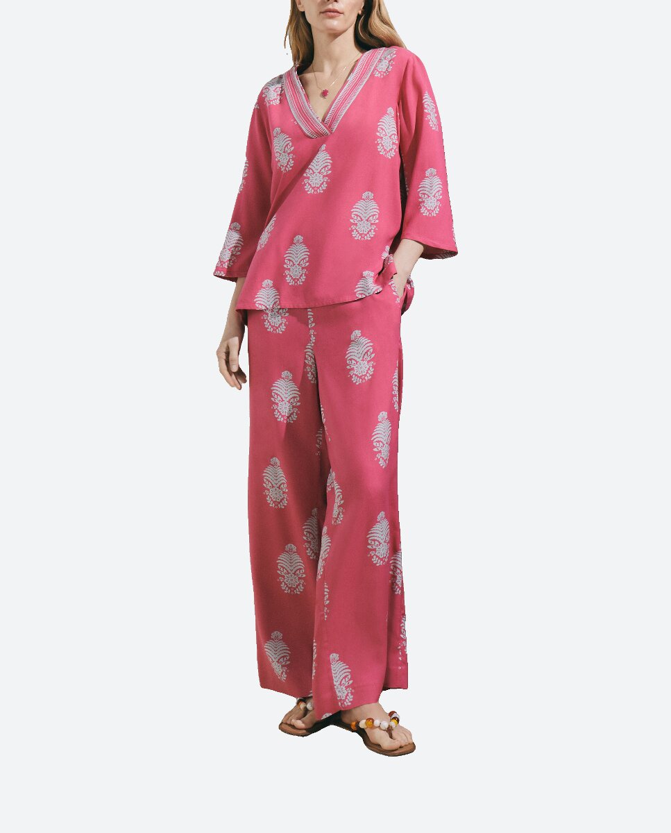 Imagen 0 de Conjunto de mujer con estampado de cenefa