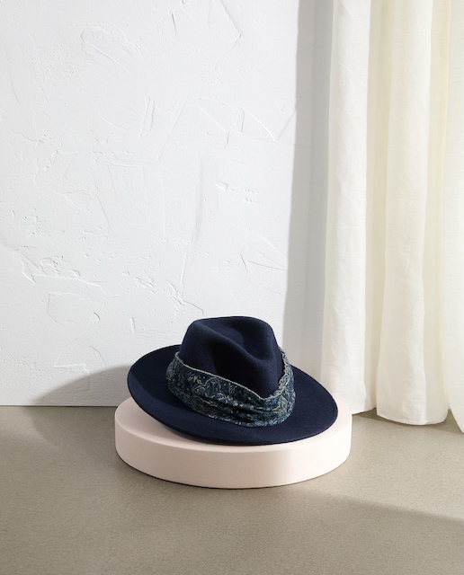 Imagen 0 de Sombrero de mujer con cinta pasley